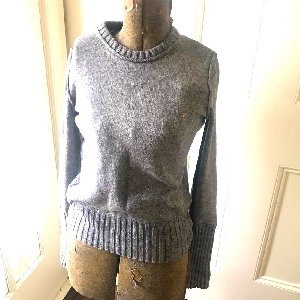 Women’s Medium Gray American Eagle Sweater